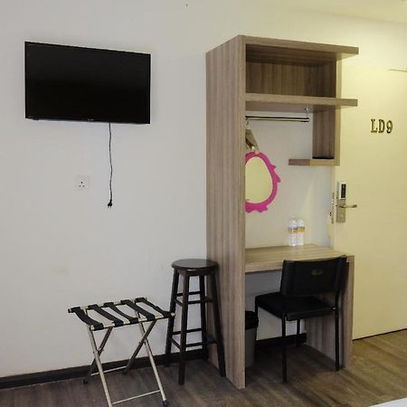 Natol Homestay - London Kuching Dış mekan fotoğraf