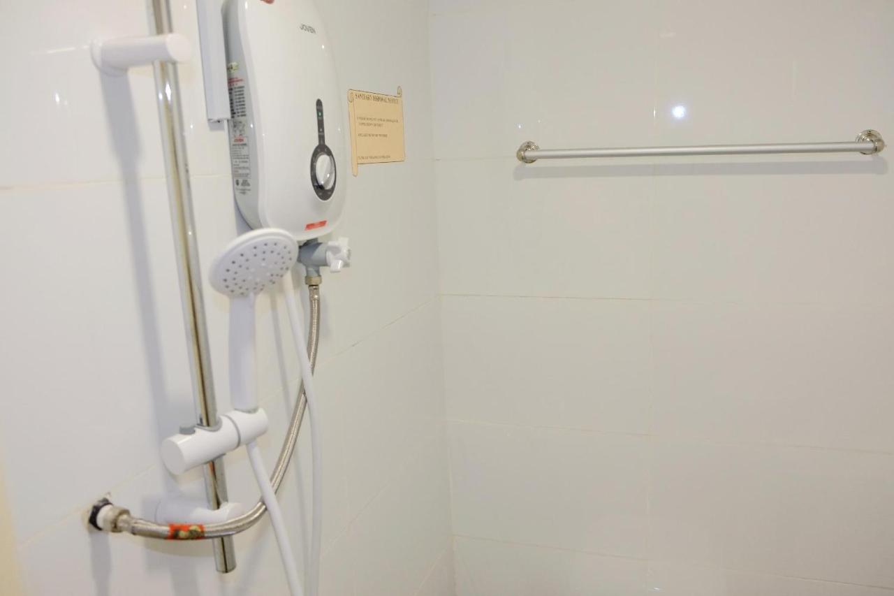 Natol Homestay - London Kuching Dış mekan fotoğraf