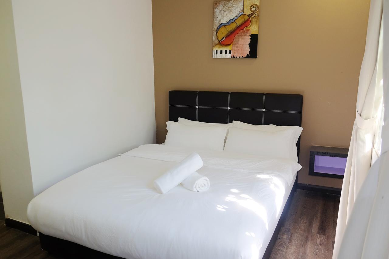Natol Homestay - London Kuching Dış mekan fotoğraf
