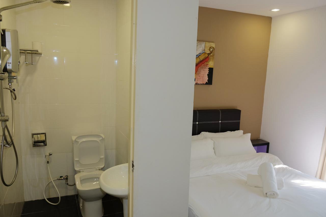 Natol Homestay - London Kuching Dış mekan fotoğraf