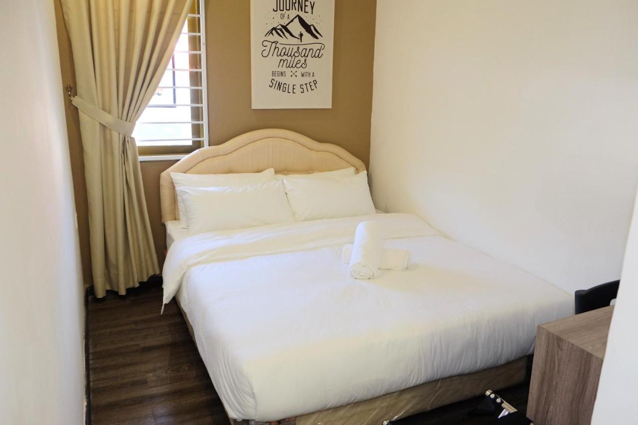 Natol Homestay - London Kuching Dış mekan fotoğraf