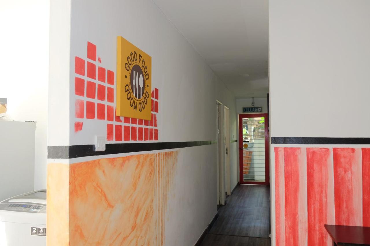 Natol Homestay - London Kuching Dış mekan fotoğraf