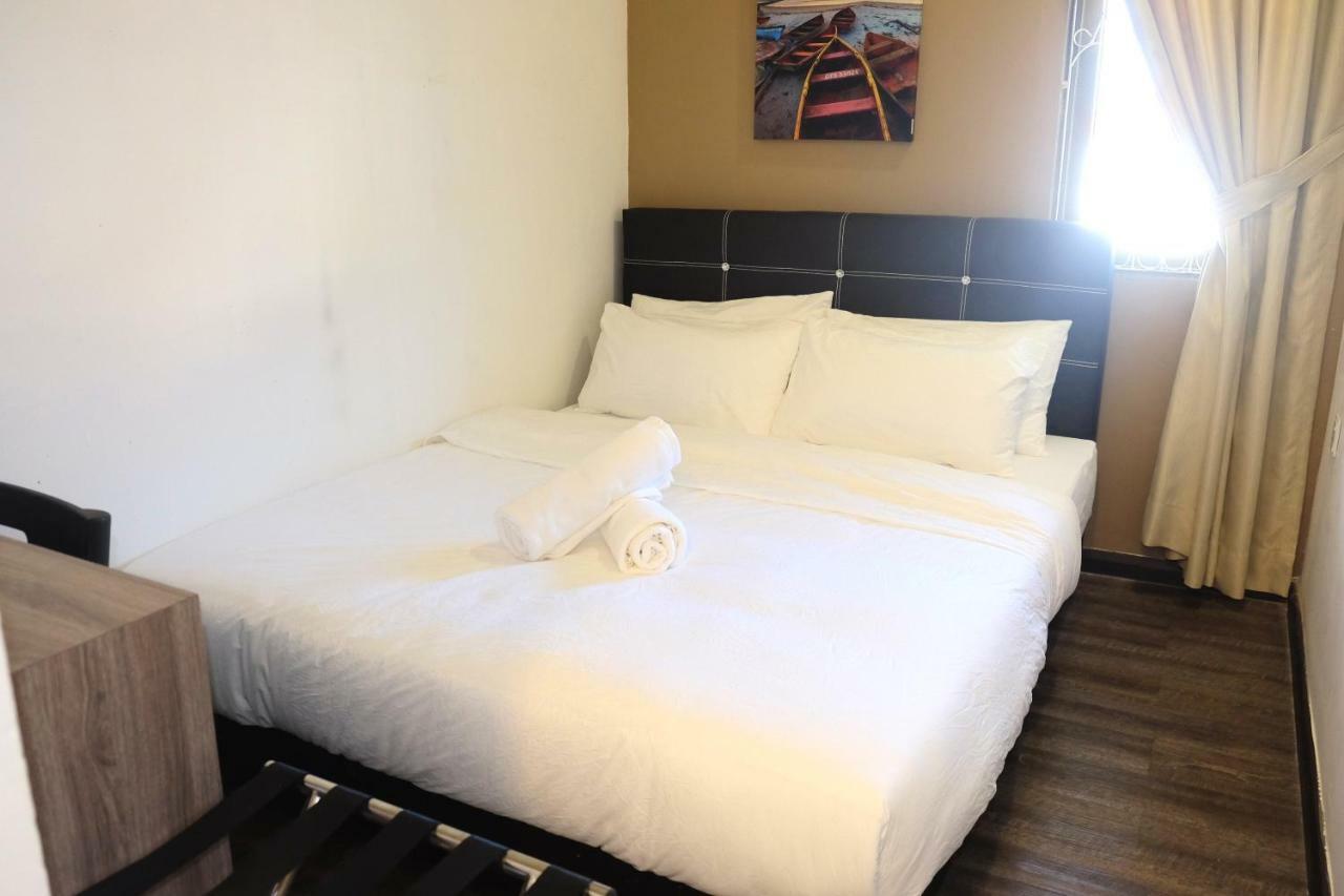 Natol Homestay - London Kuching Dış mekan fotoğraf