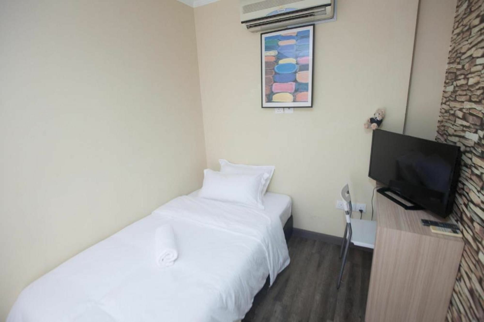 Natol Homestay - London Kuching Dış mekan fotoğraf