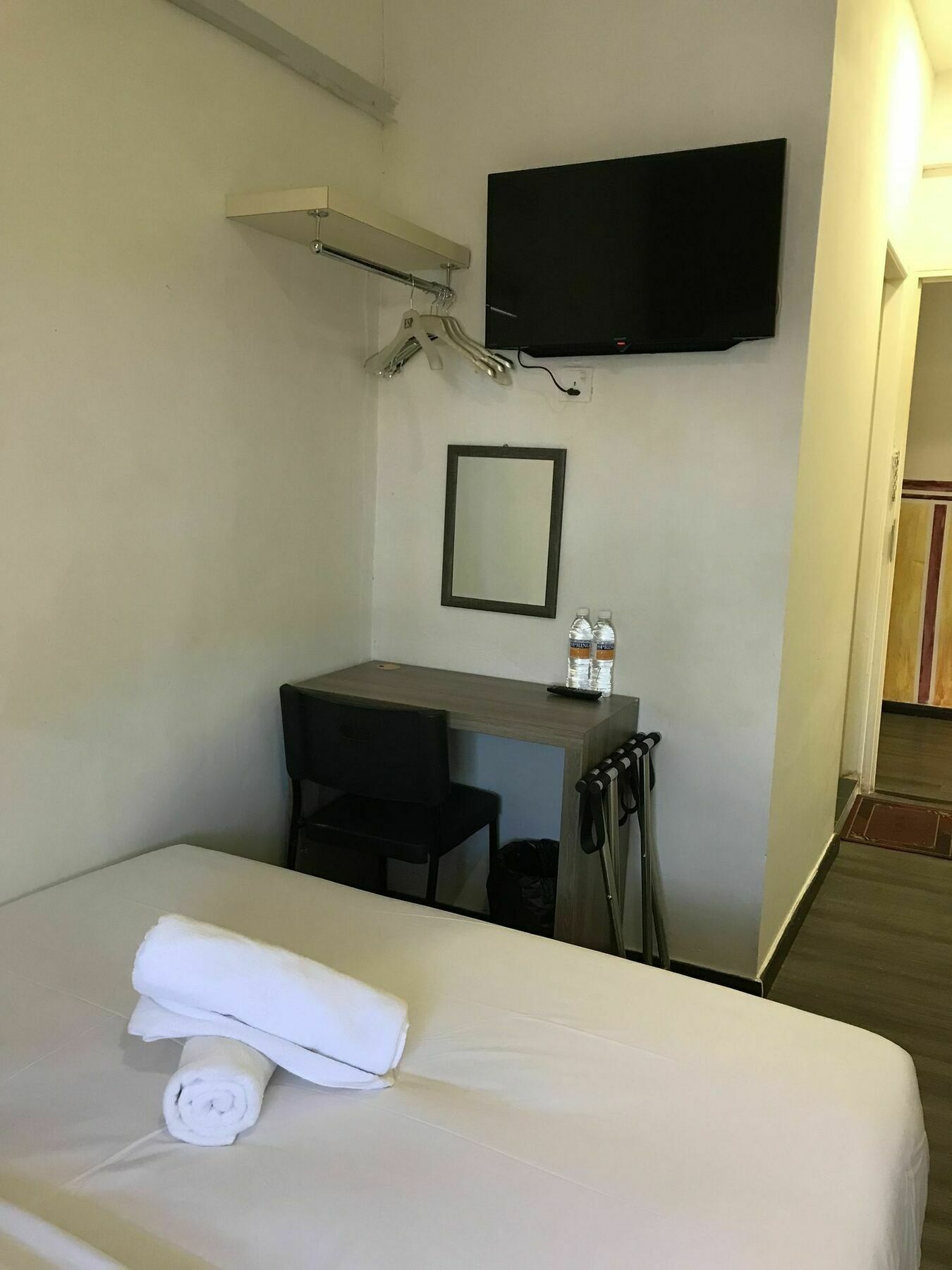 Natol Homestay - London Kuching Dış mekan fotoğraf
