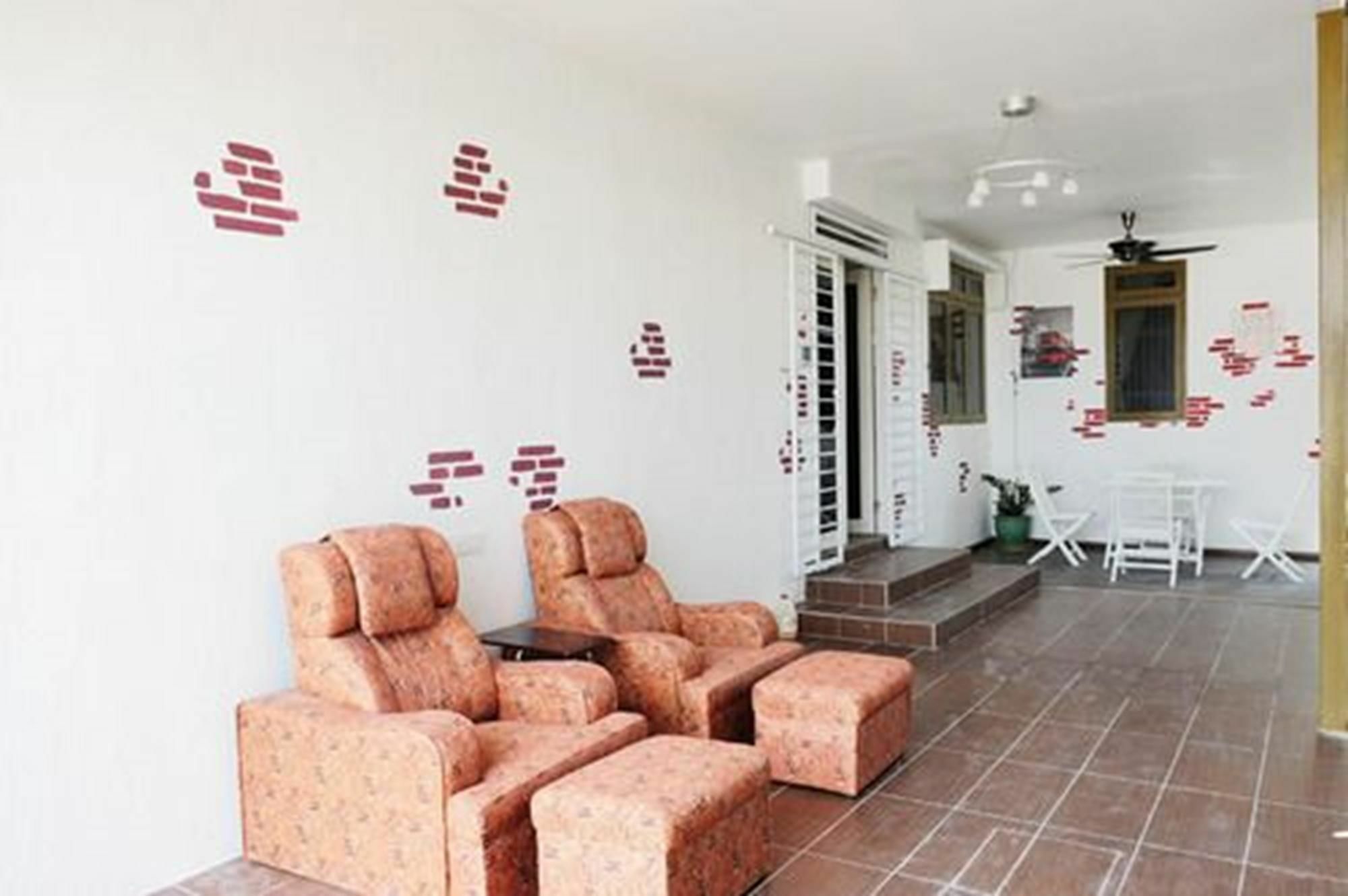Natol Homestay - London Kuching Dış mekan fotoğraf