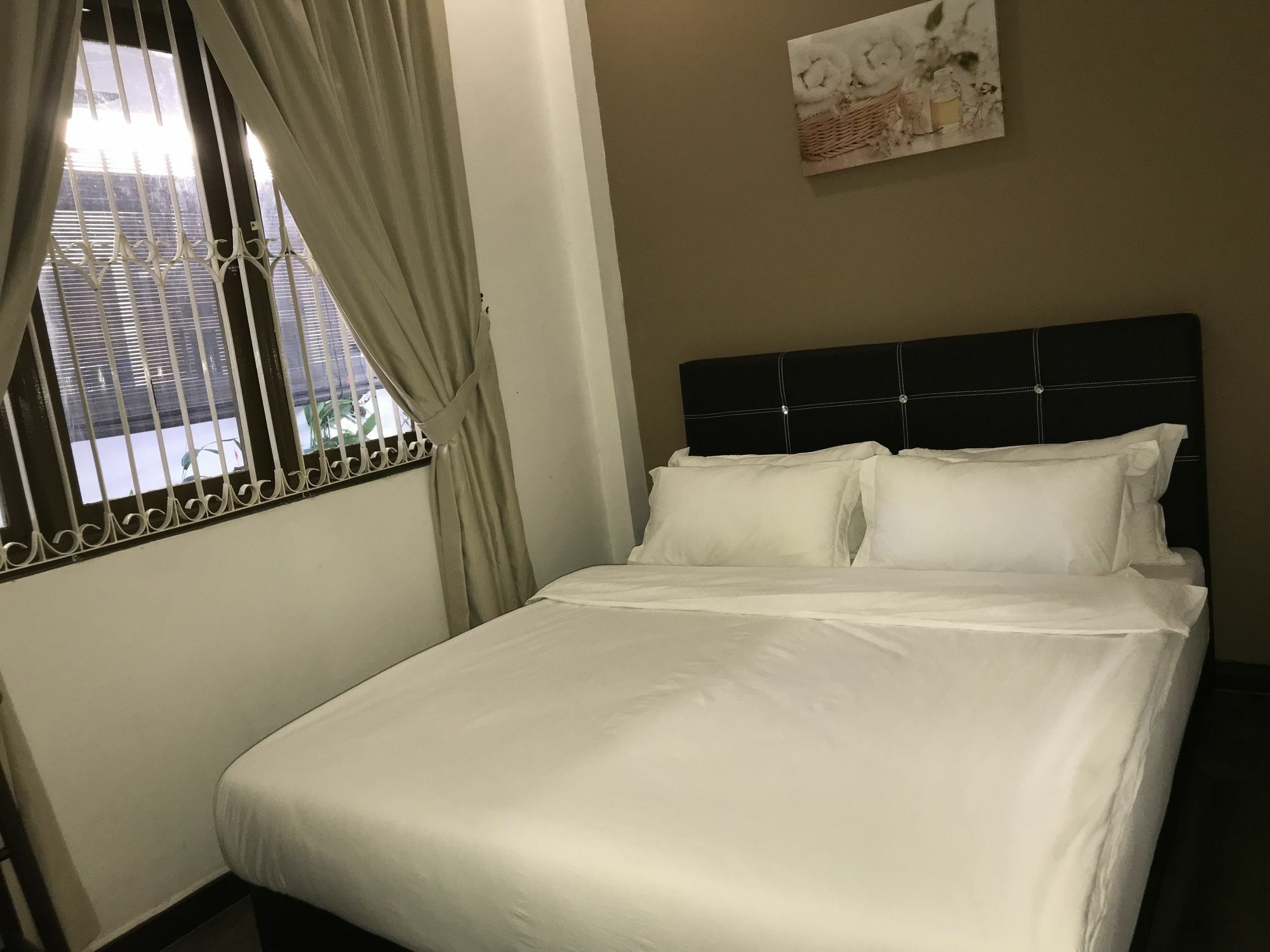 Natol Homestay - London Kuching Dış mekan fotoğraf