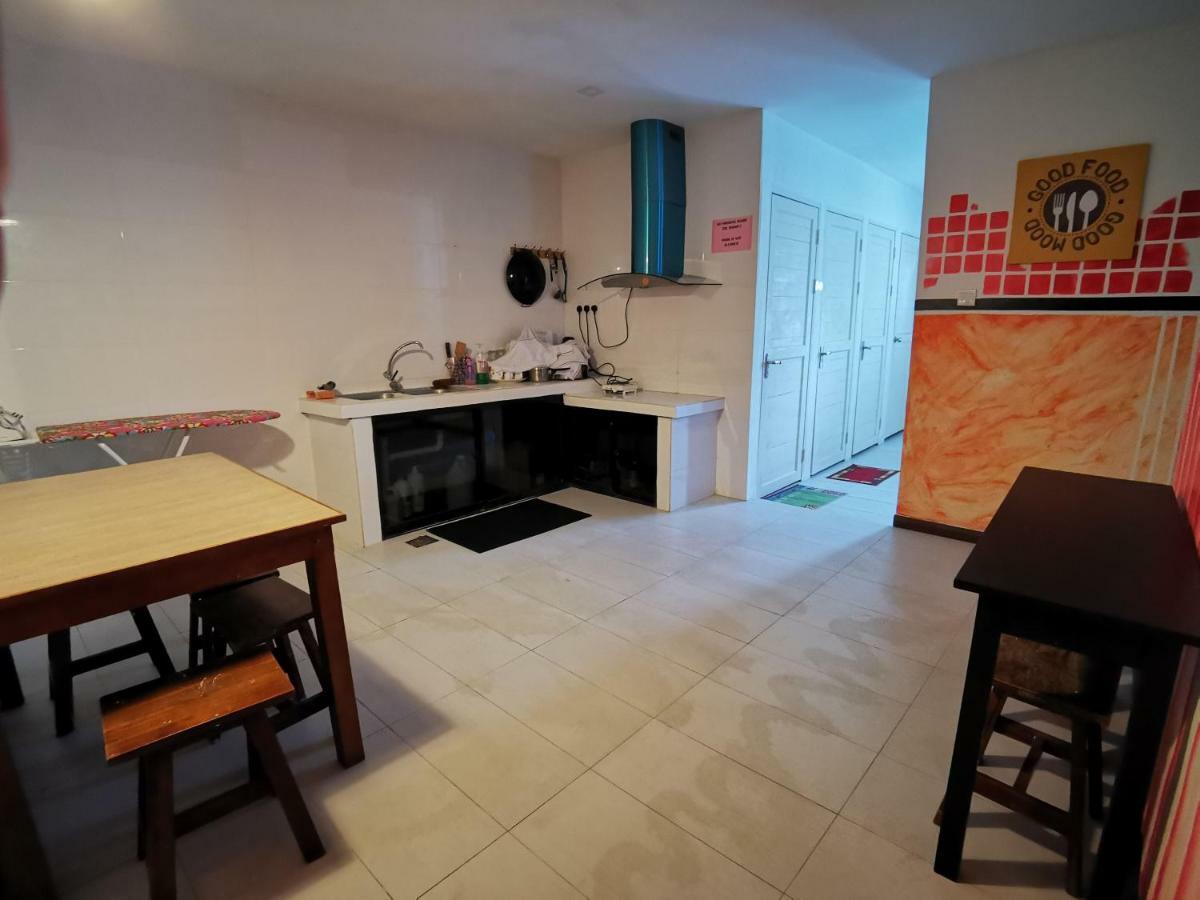 Natol Homestay - London Kuching Dış mekan fotoğraf